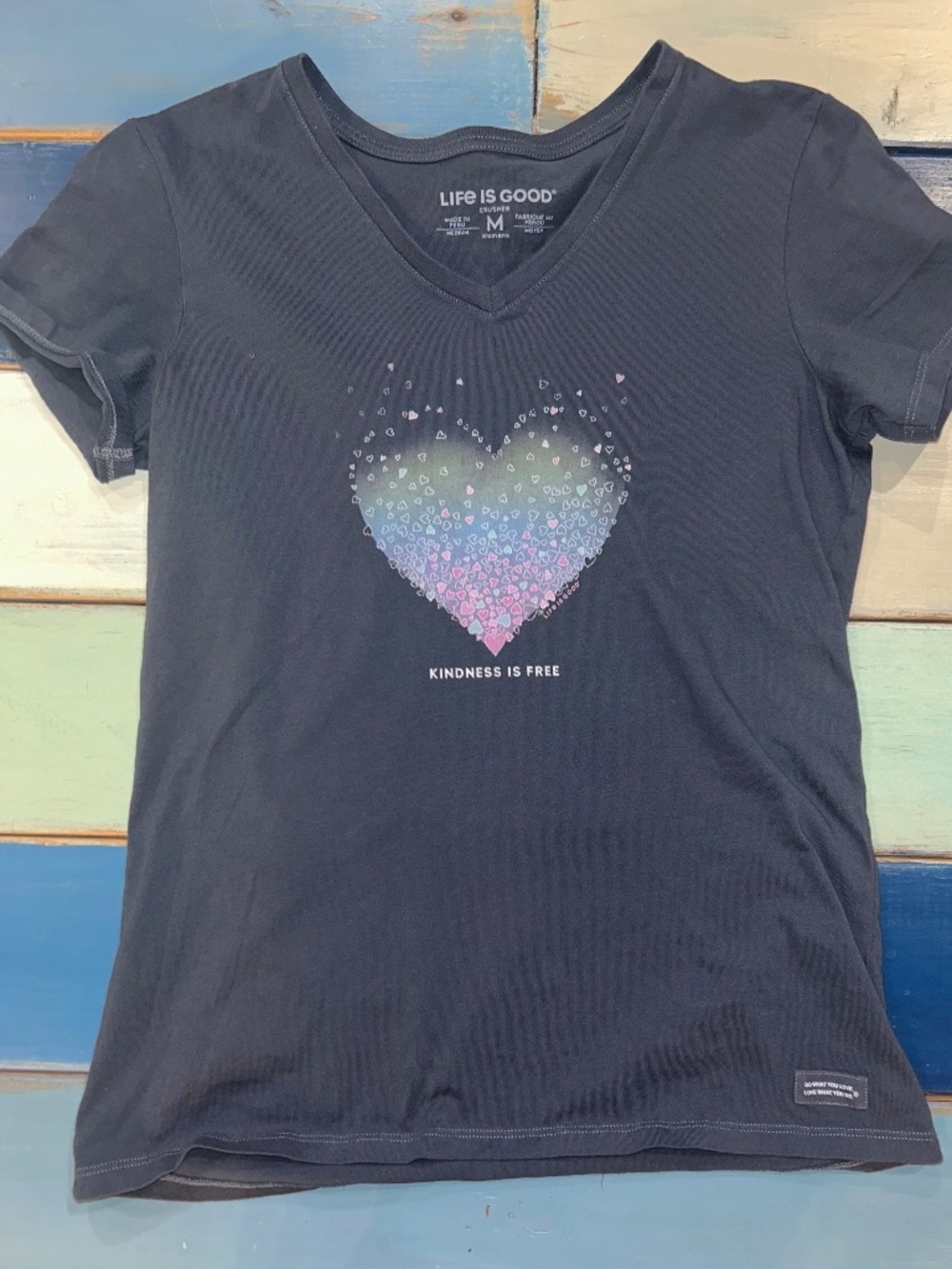 Life Is Good Kindness Is Free Heart Crusher Tee Medium